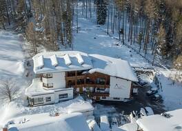 アパートメント アルピン 写真