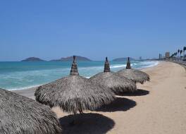 ホテル サンズ アリーナ 写真