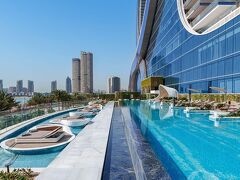 ラッフルズ ドーハ 写真