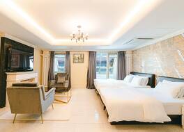 Tongyeong Gallery Hotel