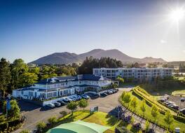 ヒルトン レイク タウポ