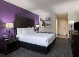 La Quinta Inn & Suites by Wyndham Clifton/Rutherford 写真