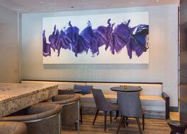 ジ アイビー ホテル