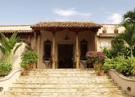 Hotel Los Robles