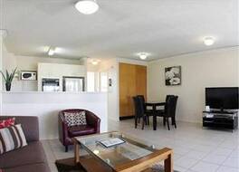 Headland Tropicana Resort 写真