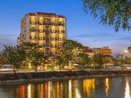 Royal Riverside Hoi An Hotel & Spa 写真