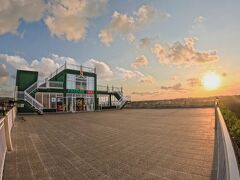 ザ パンダン サリ ホテル 写真