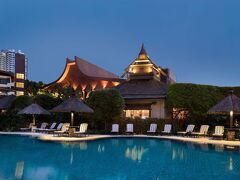 シャングリラ ラサ サヤン 写真