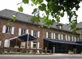 Logis Hôtel Restaurant Les 2 Rives - A75, en bordure de rivière