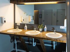 アークレイリ バックパッカーズ 写真