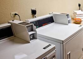 Hampton Inn McHenry 写真