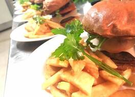 センターポイント モーター イン 写真