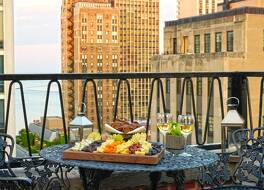 ザ シカゴ ホテル コレクション アンバサダー ゴールド コースト 写真