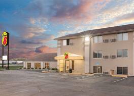 スーパー 8 バイ ウィンダム ウォータータウン