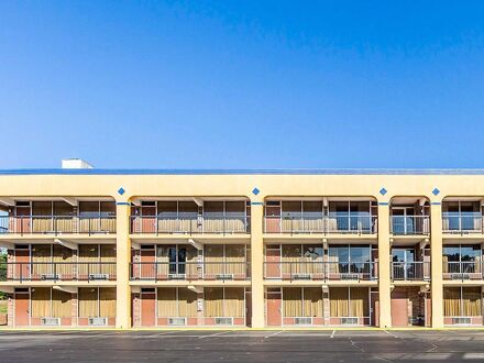 ロードウェイ イン 写真