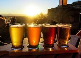 カントリー イン ＆ スイーツ バイ ラディソン アシュビル リバー アーツ ディストリクト 写真