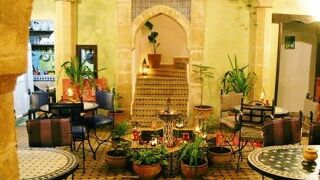 リヤド チャキール モガドール