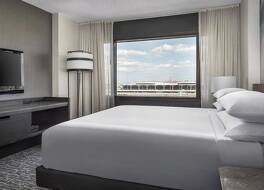 ニューアーク リバティー インターナショナル エアポート マリオット 写真