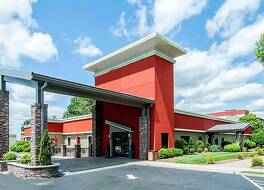 Days Inn & Suites by Wyndham Johnson City