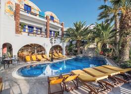 ブラック サンディ ビーチ ホテル