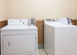 スーパー 8 バイ ウインダム キャロルトン 写真