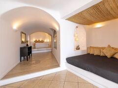 アバブ ブルー スイーツ 写真