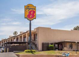 Super 8 by Wyndham Barstow 写真