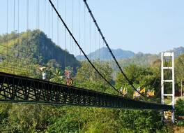 ヒントック リバー キャンプ アット ヘル ファイア パス ホテル 写真