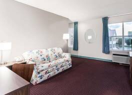 スーパー 8 バイ ウィンダム セバービル リバーサイド 写真