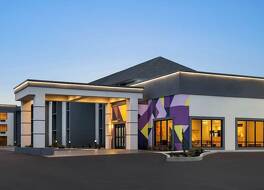 スパーク バイ ヒルトン ナッシュビル アット オプリーランド 写真