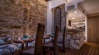 オテル ル テンプル ドゥ ジャンヌ