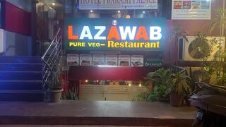 ホテル プラカシュ パレス