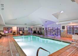 ホームウッド スイーツ バイ ヒルトン オーロラ ネイパービル 写真