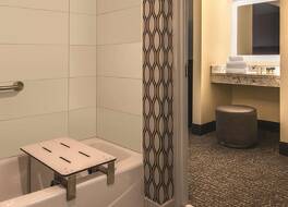 ダブルツリー バイ ヒルトン シカゴ シャンバーグ 写真