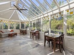 ベサニー マナー 写真