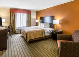 クオリティ イン クロスビル ニア カンバーランド マウンテン ステート パーク 写真