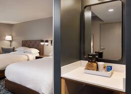 フォー ポインツ バイ シェラトン ベーカーズフィールド 写真