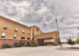 ハンプトン イン & スイーツ ミドルブリー 写真