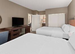 ハンプトン イン & スイーツ スコッツバーグ 写真