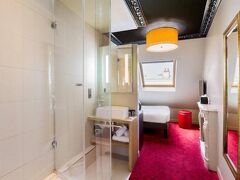 ベスト ウェスタン ホテル ル モンマルトル サン ピエール 写真