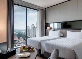 ワイズラグジュホテルスパツィオスラバヤ 写真