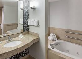 Hilton Garden Inn Naperville/Warrenville