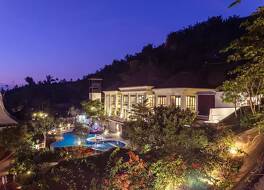 ジャンブルウック コンベンション ホール アンド リゾート バトゥ 写真