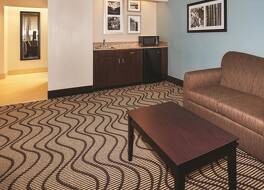 ラ キンタ イン & スイーツ バイ ウィンダム ノックスビル エアポート 写真