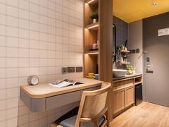 ダッシュ リビング オン ハリウッド 写真