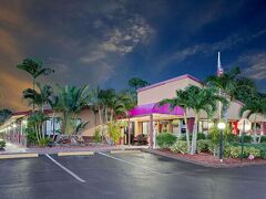 ナイツ イン ポート シャーロット 写真