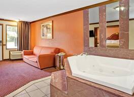 トラベロッジ バイ ウィンダム セラーズバーグ / ルイビル ノース 写真