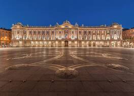 ホテル ラ シャルトリューズ 写真