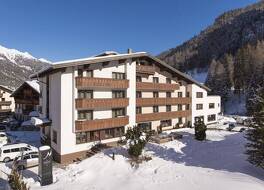 ホテル ガルニ ムッスメ 写真