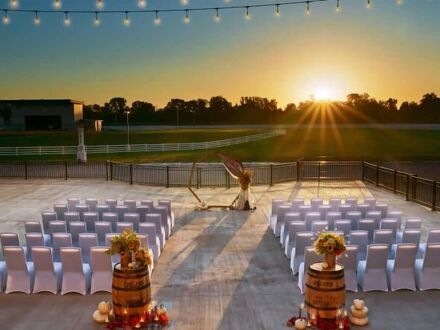 オーク グローブ レイシング ゲミング & ホテル 写真